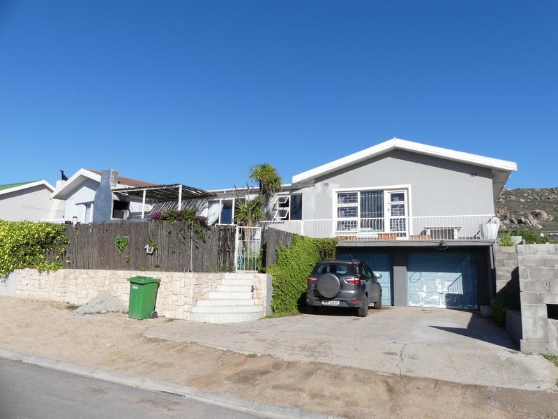 4 Bedroom Property for Sale in Sandy Point Western Cape